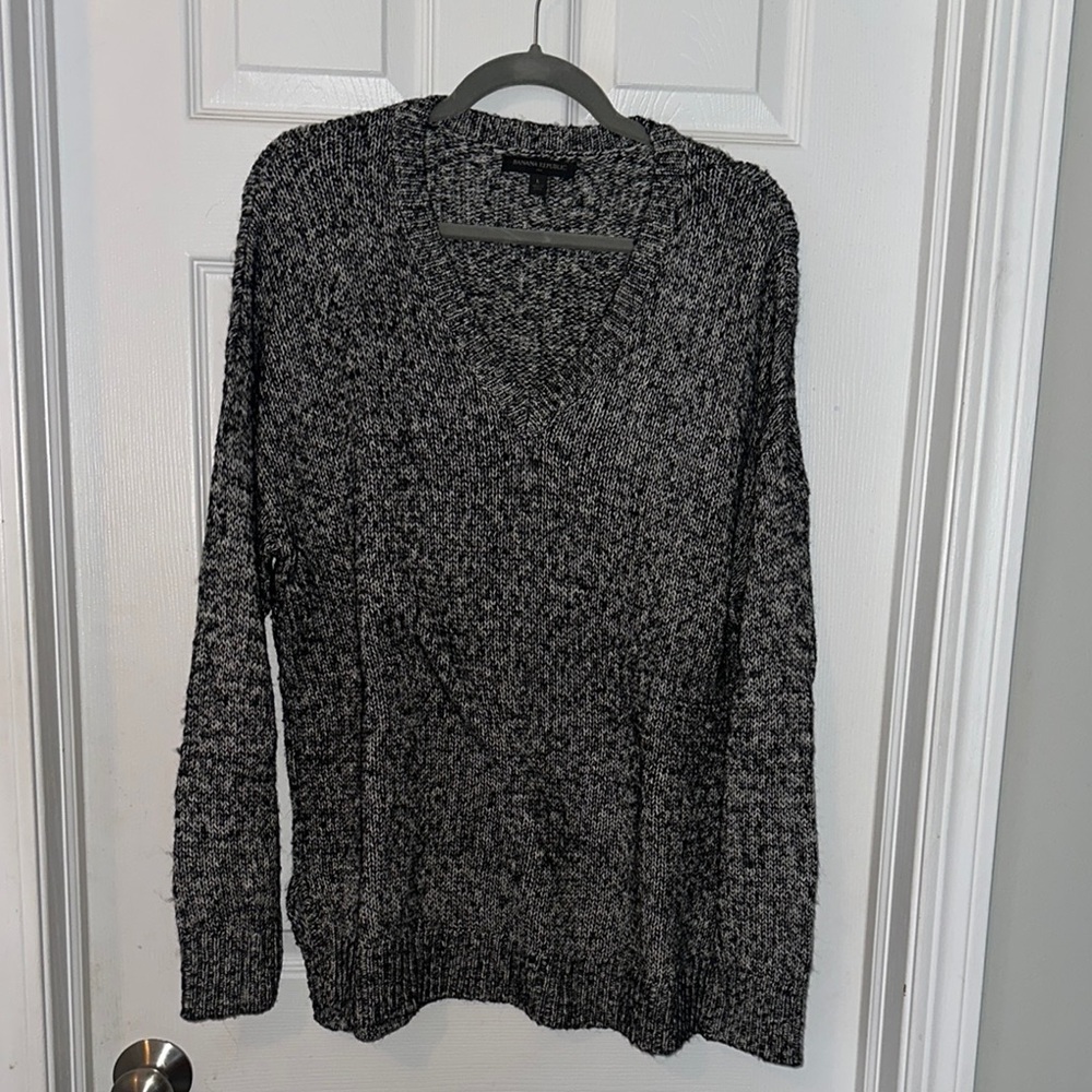 Banana Republic Gray V-Neck Sweater